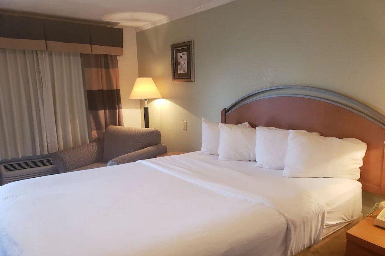 White Columns Inn Thomson Ngoại thất bức ảnh