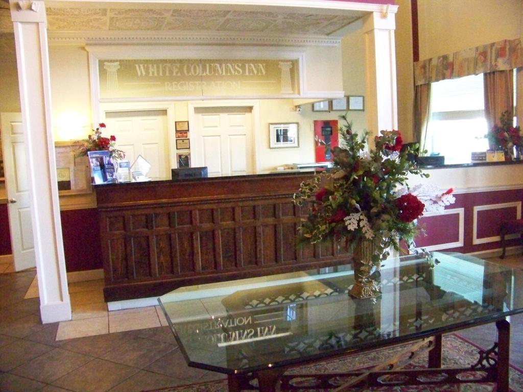 White Columns Inn Thomson Ngoại thất bức ảnh